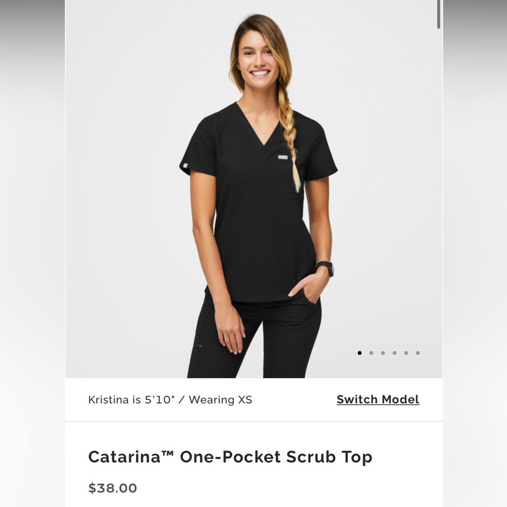 Figs size Small Black one pocket scrub top